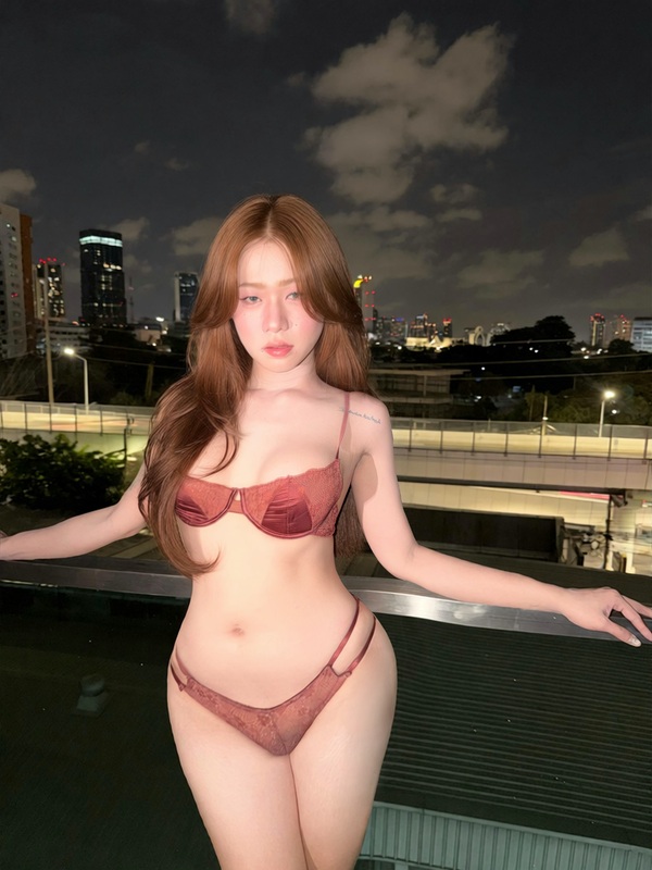 Mewmi - Transsexual (Pre-op)