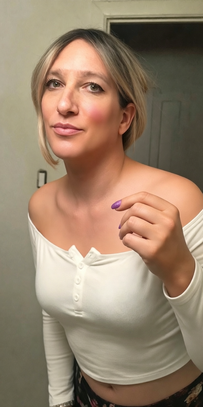 NikkieSub - Crossdresser
