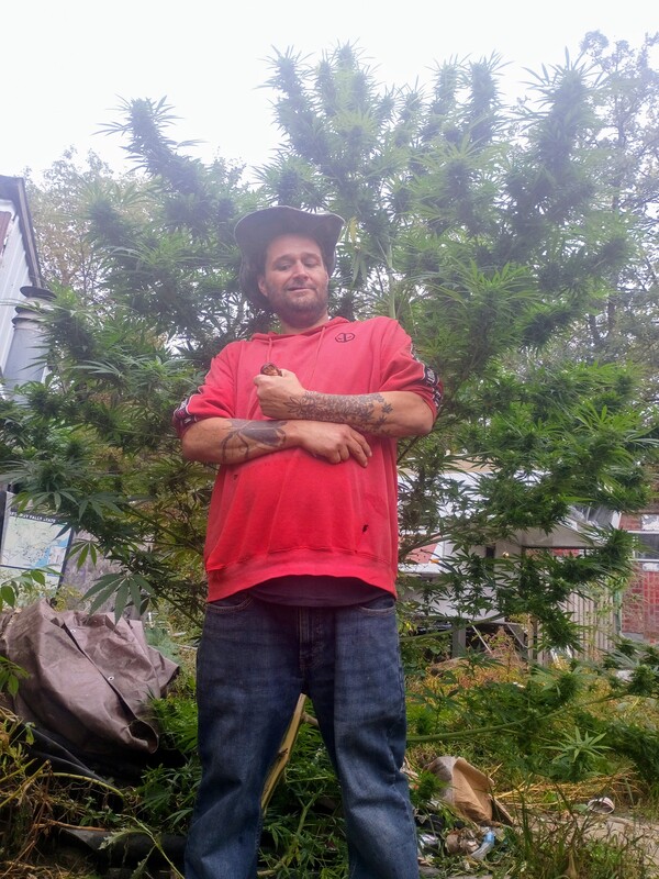 Rez slut 420 - Male