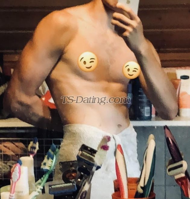 SexyBoi00 - Male