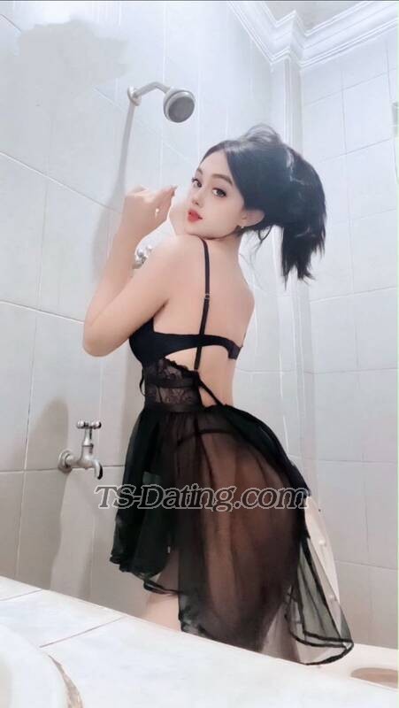 AUMELIA - Transsexual (Pre-op)