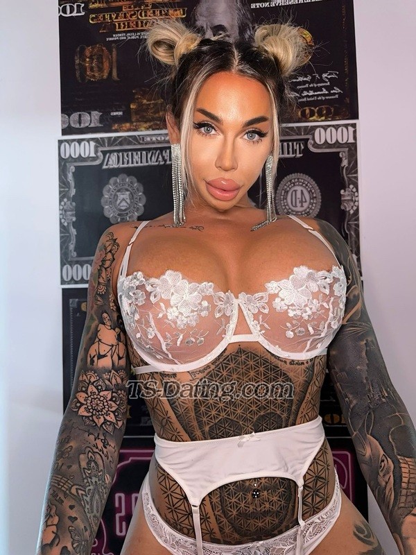 Aida Thorry - Transsexual (Pre-op)
