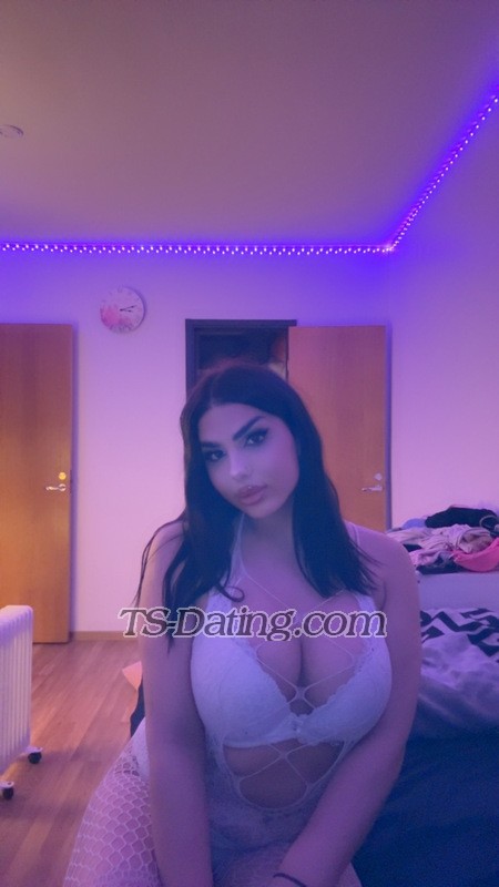 Alexandra13 - Transsexual (Pre-op)