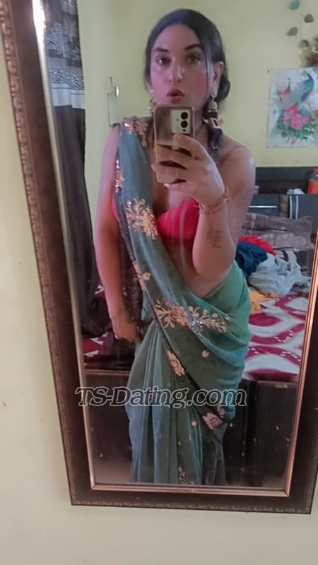 Alisha25 - Transsexual (Pre-op)