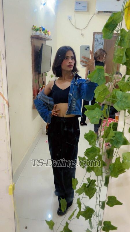 Alishu01 - Transsexual (Pre-op)