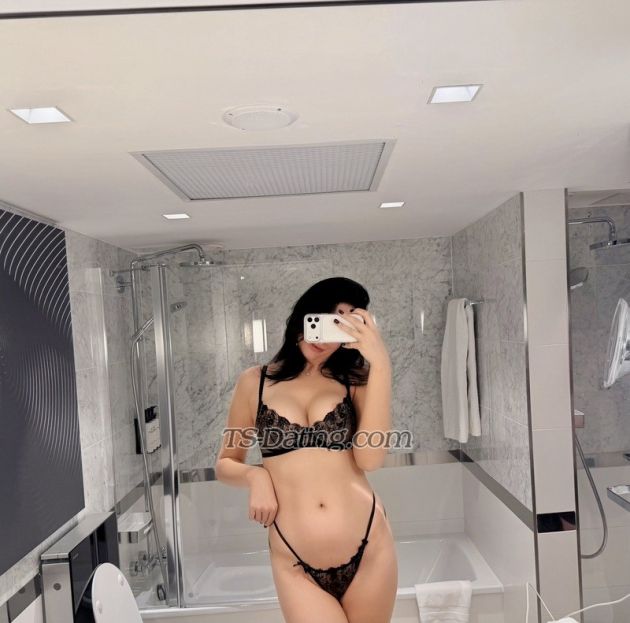 Amanda11 - Transsexual (Pre-op)