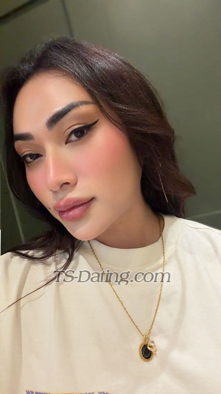 Andiwang - Transsexual (Pre-op)