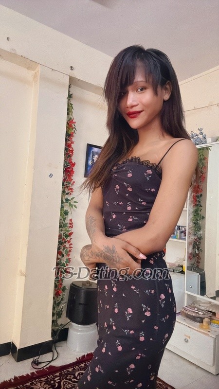 BabeMona - Transsexual (Pre-op)