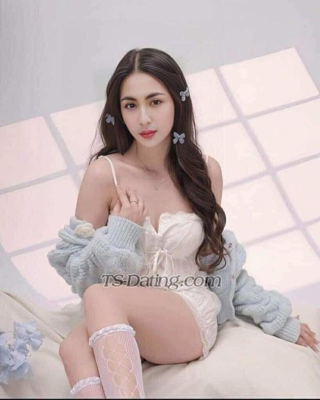 Bee meiliga - Transsexual (Pre-op)