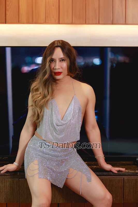 BellaEechuka - Crossdresser