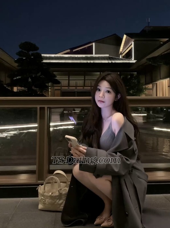 BingBing53698 - Transsexual (Pre-op)