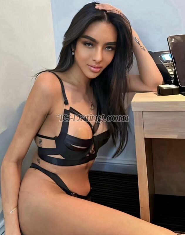 ClassyAshley - Transsexual (Pre-op)