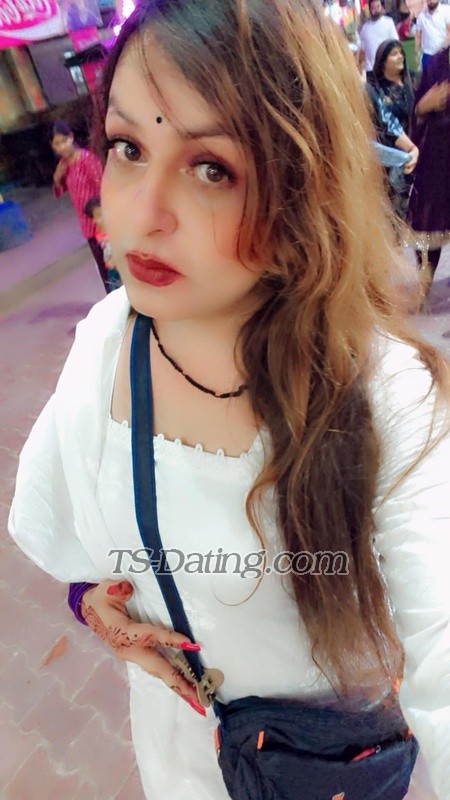 Dianna96 - Transsexual (Pre-op)