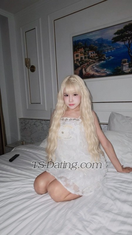 Elizabethone - Transsexual (Pre-op)
