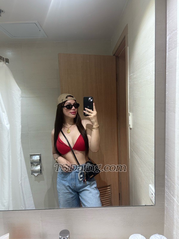 ElloiseXXX30 - Transsexual (Pre-op)