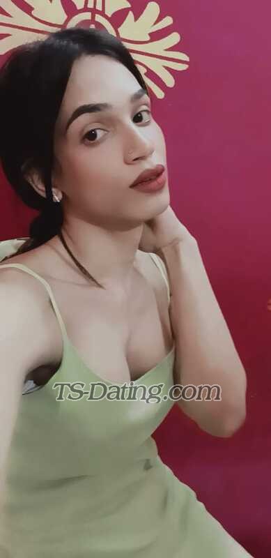 Elveera - Transsexual (Pre-op)