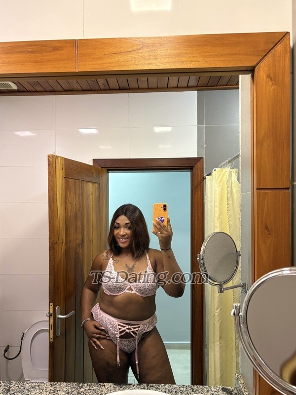 Escorte - Transsexual (Pre-op)