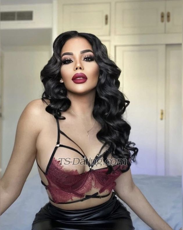 Estefania94 - Transsexual (Pre-op)