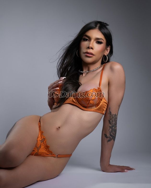Evehg29 - Transsexual (Pre-op)