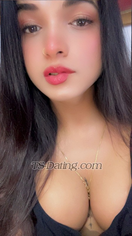 Ginie - Transsexual (Pre-op)