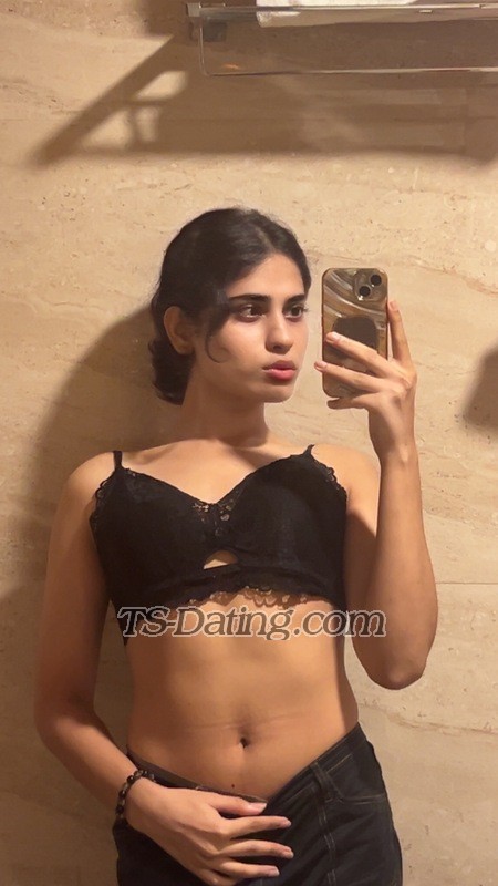 Hala rizz - Crossdresser