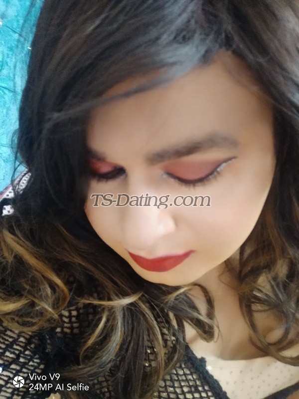 Hanshika - Crossdresser