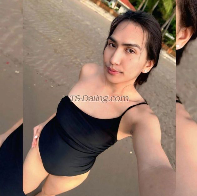 Heavenlyyy25 - Transsexual (Pre-op)