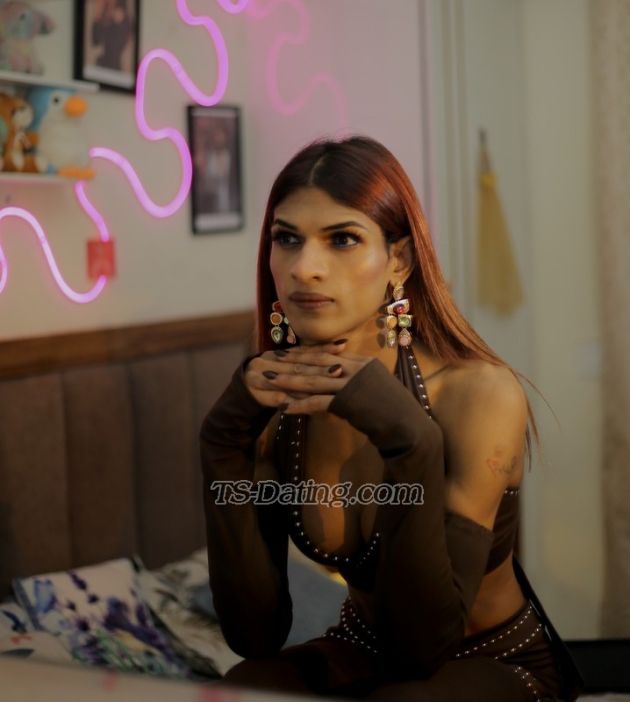 HeyYana - Transsexual (Pre-op)