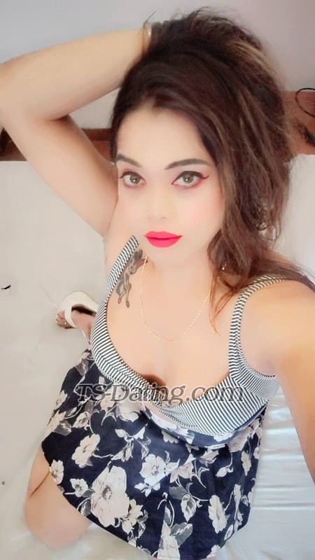 HotZeenat - Transsexual (Pre-op)