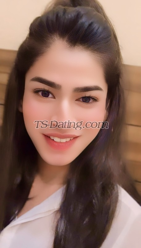 HottyNia - Transsexual (Pre-op)