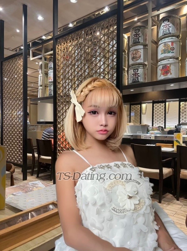 IMCLAIRE - Transsexual (Pre-op)