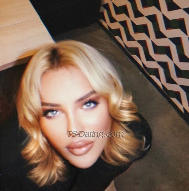 IamHilary - Transsexual (Pre-op)