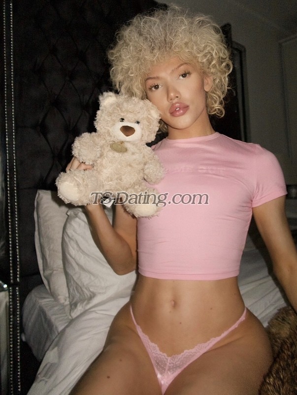 IrishFeminine - Crossdresser