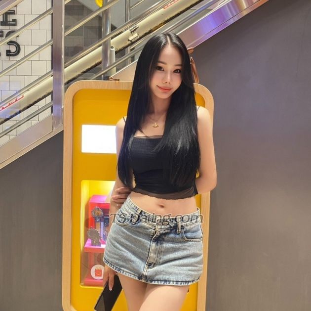 Jenny152990 - Transsexual (Pre-op)