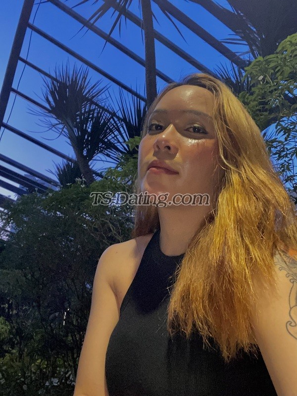 JuicySmith25 - Transsexual (Pre-op)