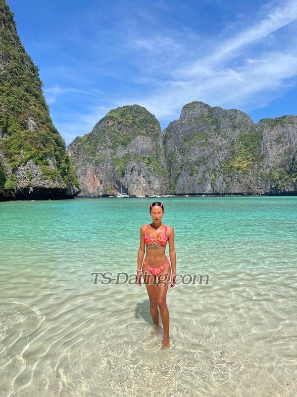 Junely - Transsexual (Pre-op)