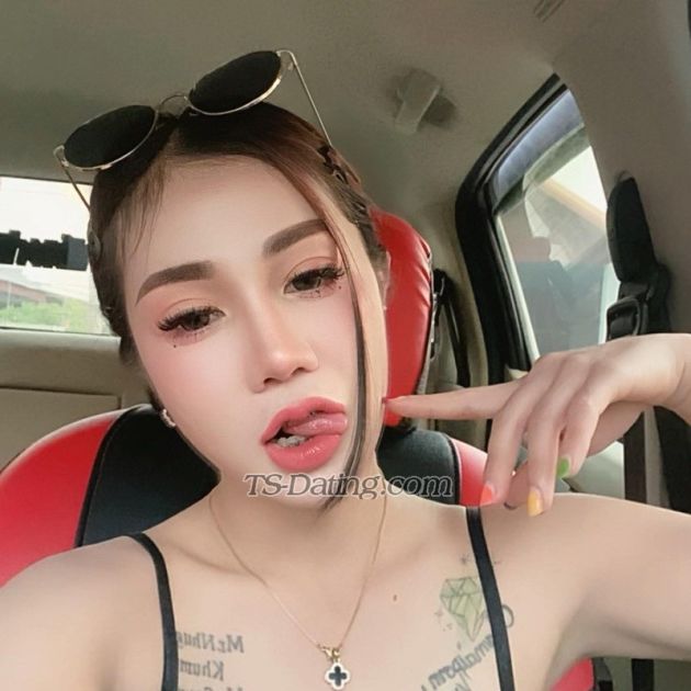Kekie - Transsexual (Pre-op)