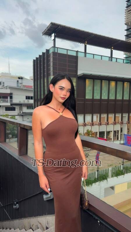 LadyboyRuby - Transsexual (Pre-op)