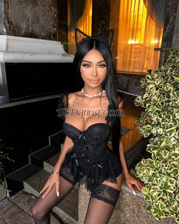 Lanfia - Transsexual (Pre-op)