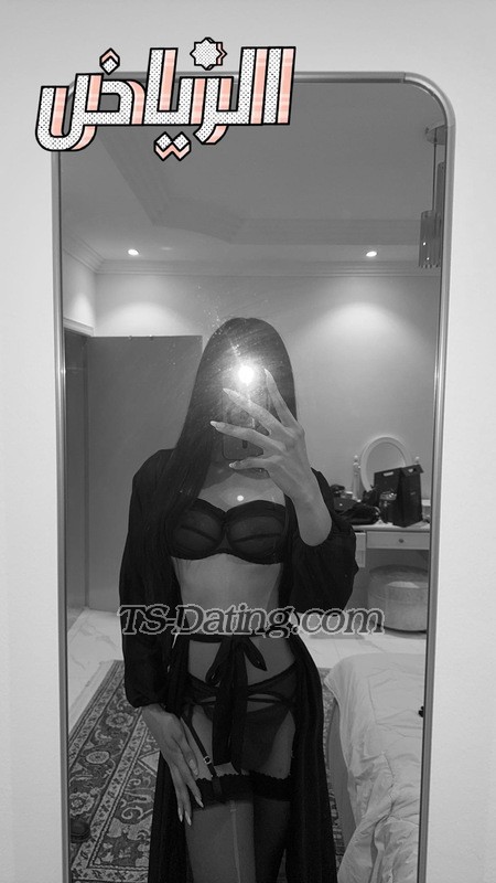Lara Crof - Transsexual (Pre-op)
