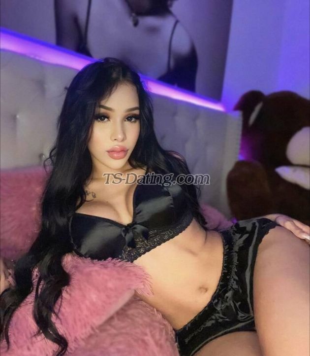 Laurapeaches - Transsexual (Pre-op)