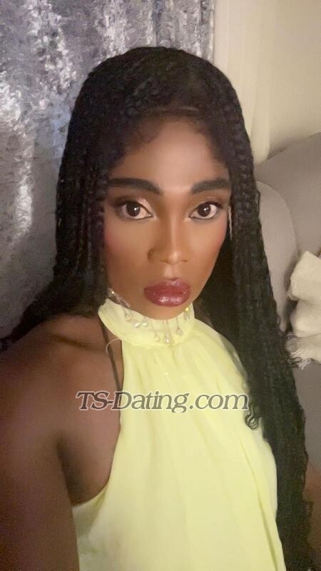 Leyah magic - Transsexual (Pre-op)