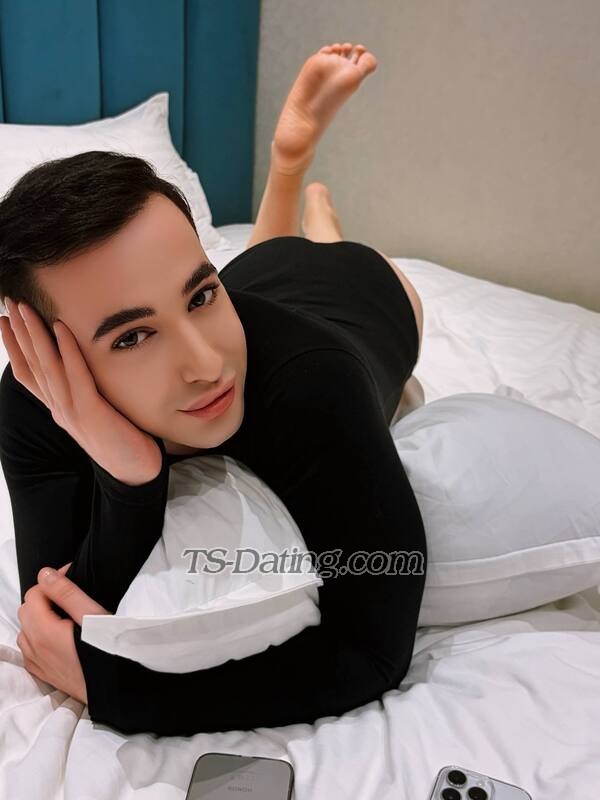 Leyla95 - Transsexual (Pre-op)