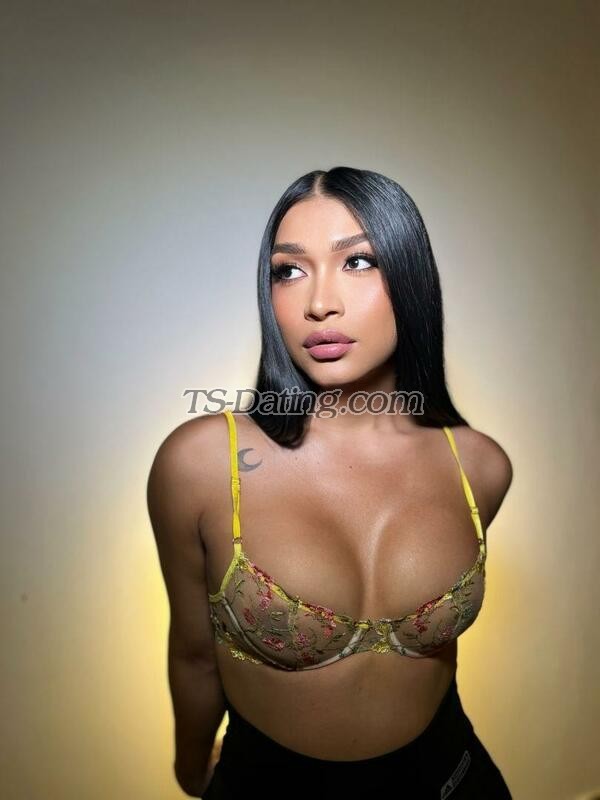 Luna Stefany - Transsexual (Pre-op)