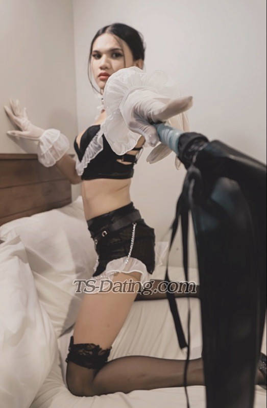 Lunaku12 - Transsexual (Pre-op)