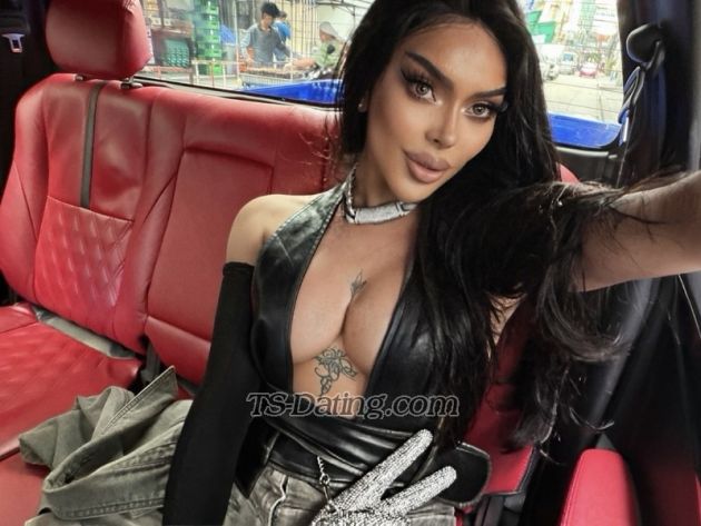 LuxuryQUEEN - Transsexual (Pre-op)