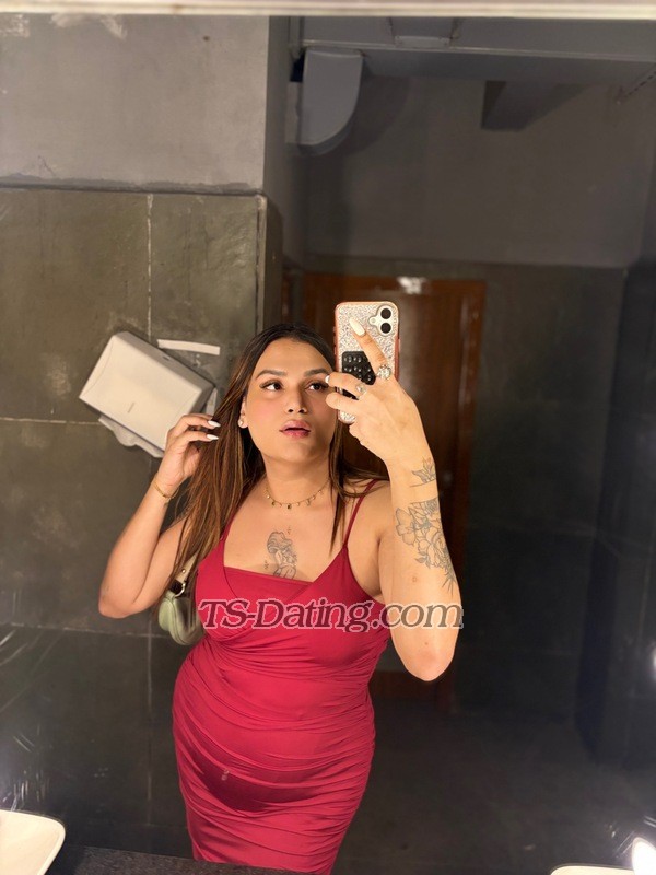 Mahek das - Transsexual (Pre-op)