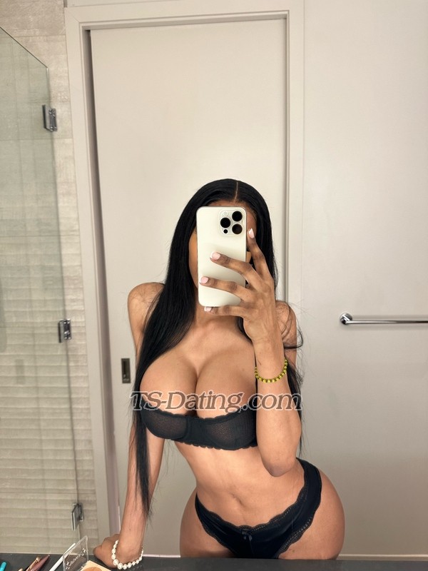 MaiaChin - Transsexual (Pre-op)