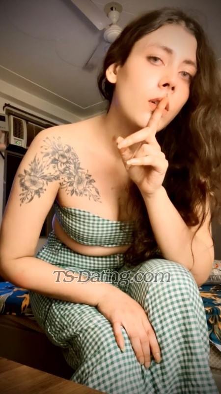 Mathily25 - Transsexual (Pre-op)