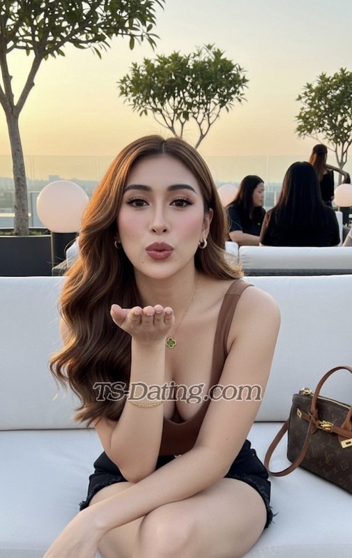 Megveliz - Transsexual (Pre-op)